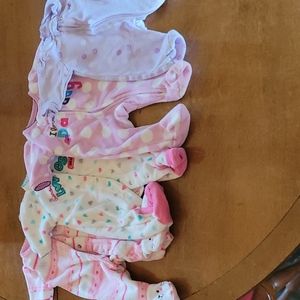 Preemie baby girl feeties
